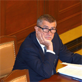 Andrej Babiš se dnes dostavil na schůzi Poslanecké sněmovny kvůli jeho vlastním...