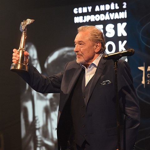 Gott si odnesl so�ku za Nejprod�van�j�� album roku.