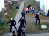Sloventí policisté napadli Romy v jejich osad. Byl tento zásah správný?