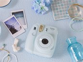 FUJIFILM INSTAX MINI 9