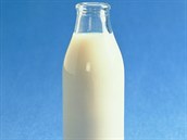 Mléko jako velký zdroj vápníku neme z logiky vci tlo odvápovat.