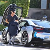 Jeremy Piven pat k tm, kdo si v Hollywoodu oblbili BMW i8.