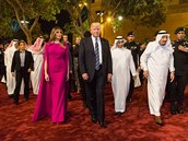 Donald Trump s manelkou Melanii na návtv Saúdské arábie.