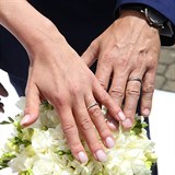 Snubní prsteny Kateřiny Votavové s manželem.