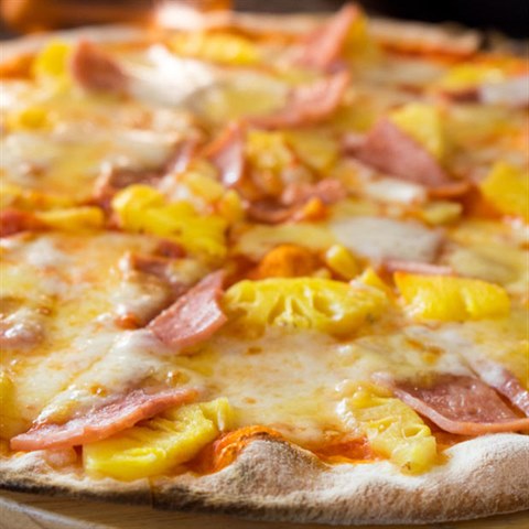 Pizza Hawaii rozdluje svt. Bu ji milujete, nebo nenvidte.