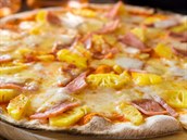 Pizza Hawaii rozdluje svt. Bu ji milujete, nebo nenávidíte.