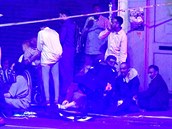 Zranní muslimové ped meitou v Londýn
