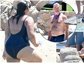 Man�elka Pierce Brosnana odhalila t�lo v plavkách.