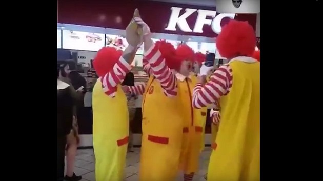 Parta Z Mcdonald vzala útokem KFC.