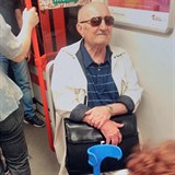 Josef Somr jezd metrem.