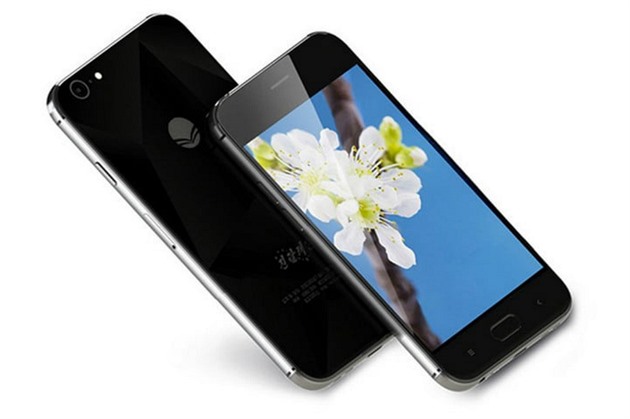Pístroj nazvaný po korejském rododendronu Jindallae 3 je podobný iPhone 6 a...
