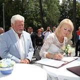 Milan Drobný se oženil.