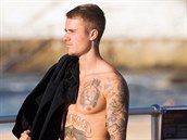 Bieber odhalil své tlo na australské Bondi Beach.