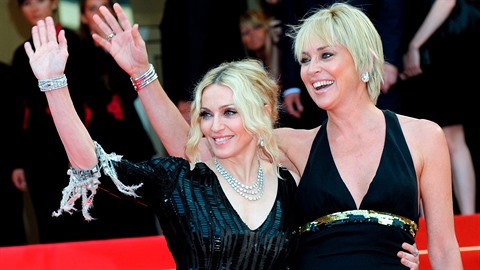 Sharon Stone se postavila za Madonnu, pestoe na ni v soukromých dopisech...