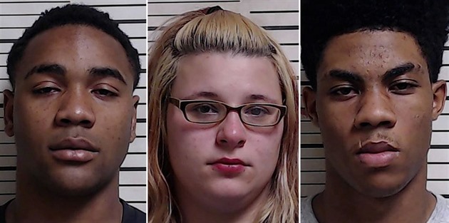 Tři teenageři byli zatčeni pro únos a sexuální násilí.