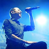 Chester Bennington z kapely Linkin Park spáchal sebevraždu.
