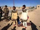 Vojáci islámského státu se pevlékli za eny, aby mohli uprchnout.