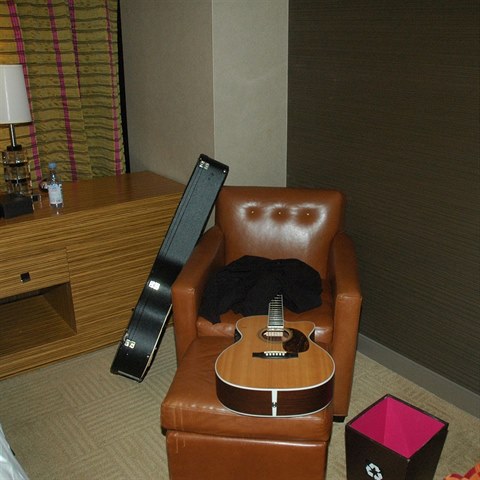 Hotelov pokoj tsn po sebevrad Chrise Cornella.