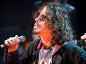 Chris Cornell se obsil v kvtnu po koncert v Detroitu.