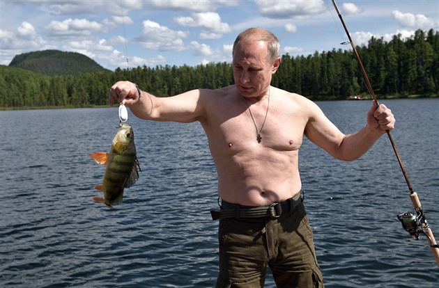 Putin se pochlubil svým úlovkem.