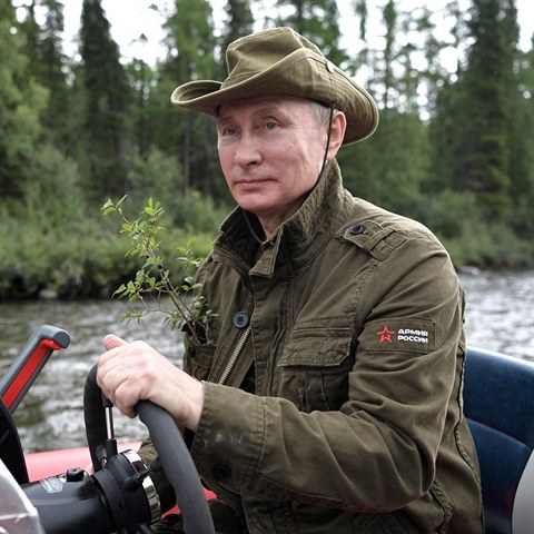 Vladimir Putin zvauje svj dal krok. Je to rozvn chlapk.