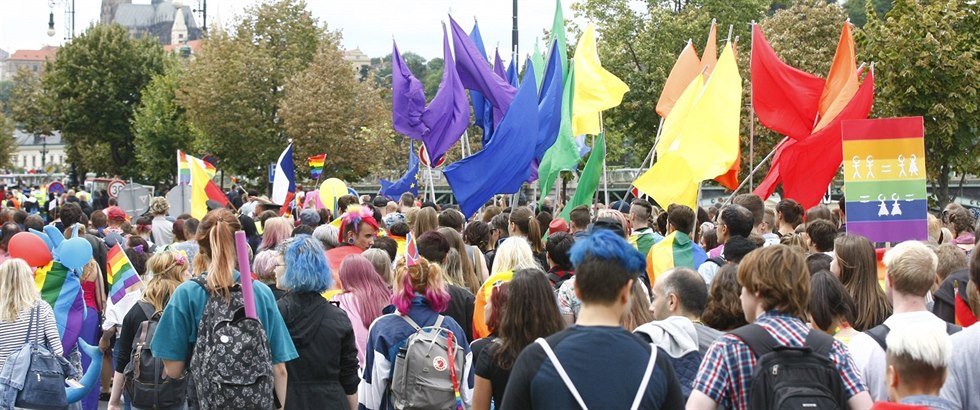 Takhle vypadal obí pochod na oslavu hrdosti leseb, gay, bisexuál a...