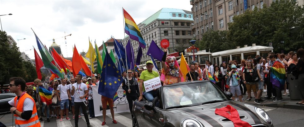 Takhle vypadal obí pochod na oslavu hrdosti leseb, gay, bisexuál a...