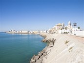 Cádiz je pístavní andaluské msteko oblíbené turisty nejen pro své pláe, ale...