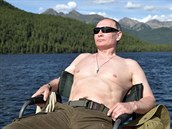 Vladimir Vladimirovi se rád ukazuje v lnu sibiské pírody.
