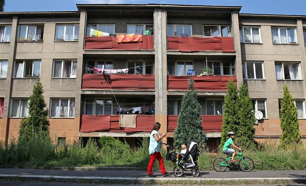 Lidé z vylouených lokalit umírají o poznání díve ne vtinová populace.