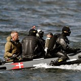 Potápěči se chystají prohledat pobřeží u Kodaně, zde bylo nalezeno torzo těla,...