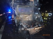 Dv jednotky hasi zasahovaly na dálnici D48 u Starého Jiína u nehody dvou...
