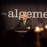 Miloš Zeman si v New Yorku převzal cenu pro Bojovníka za pravdu.