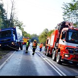 Hasii zasahovaly v Ostrav-Radvanicch u nehody montnho vozu Man, kter se...
