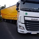 Hasii vyproovali v Odersk ulici ve Starm Bohumn kamion DAF naloen...