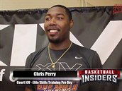 Basketbalista Chris Perry lítá v poádném maléru.