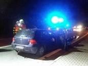 Haii Olomouckého kraje vyprostili z ahavrovaného auta po nehod uvznného...