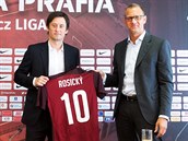Daniel Ketínský, majitel Sparty, pi návratu Tomáe Rosického na Letnou.