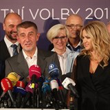 Andrej Babi odpovd novinm na tiskov konferenci po volbch.