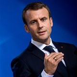 Francouzsk prezident Emmanuel Macron je pro mue vtinou...