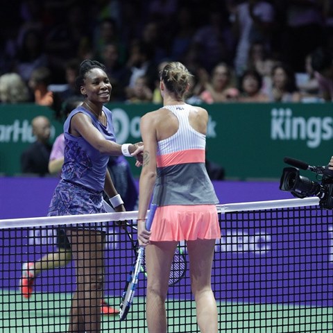 V prvnm zpase porazila Karolna Plkov slavnou Venus Williamsovou.