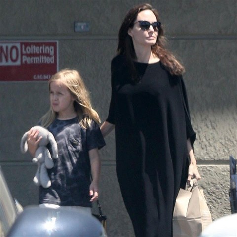 Angelina Jolie si zamilovala neforemn hbity.