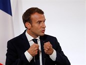 Francouzsky taky volily hlavn pudov. Rozhodný Emmanuel Macron dlá dojem...