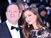 Fiolmový producent Harvey Weinstein s manelkou.