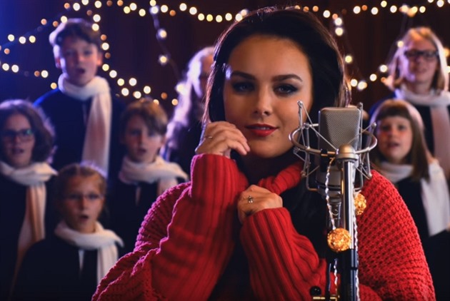 Ewa Farna - videoklip Vánoce na míru (2017)