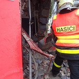 Opavsk trolejbus narazil do budovy MHD v Kateinkch.