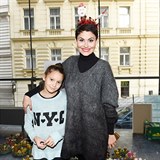 Dcerka Vlaky Erbov se na facebooku zastala sv slavn maminky.