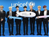 Kapela BTS se spojila s UNICEF