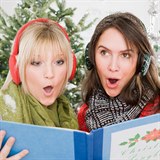 Vánoční koledy prý škodí zdraví, pokud je začnete poslouchat příliš brzy!