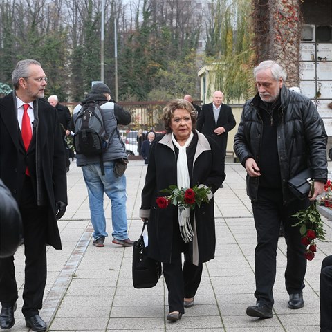 Jiřina Bohdalová se přišla s Karlem Štědrým rozloučit.